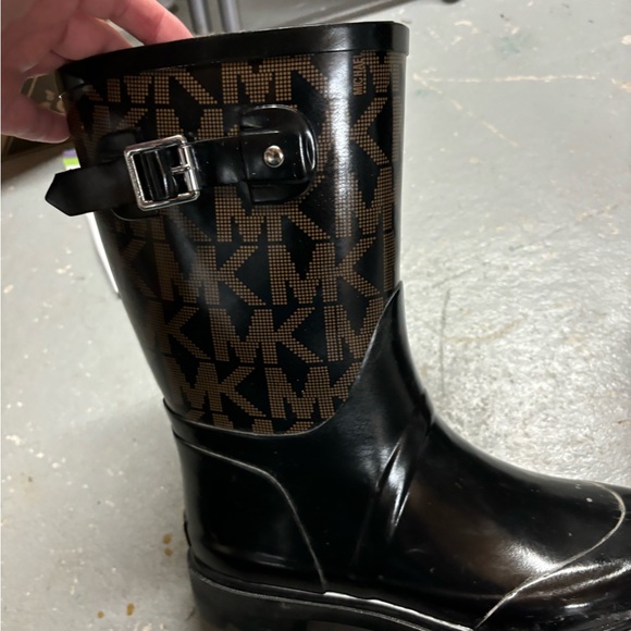 Michael Kors rain boots - Picture 4 of 6